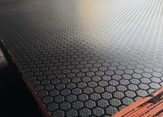 The Differences Between Anti-Slip Plywood and Ordinary Plywood